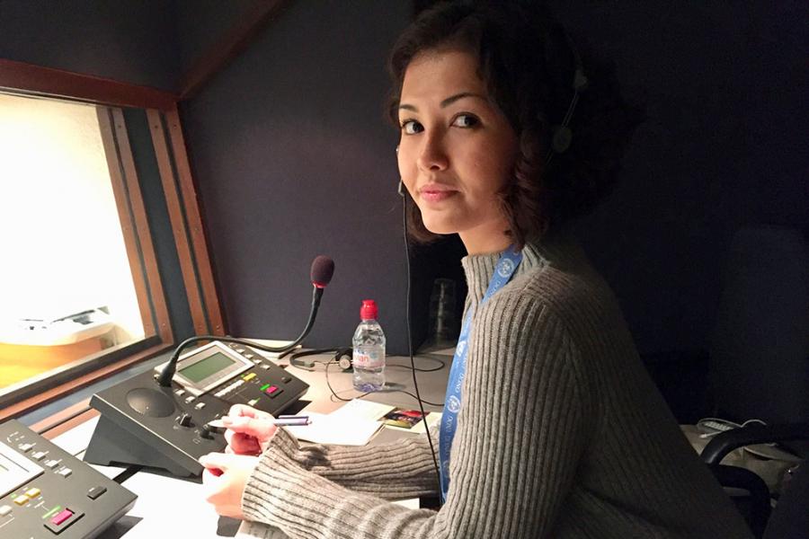 Успей поступить на программу по синхронному переводу!