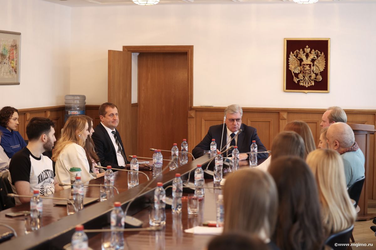 Встреча ректора А.В.Торкунова со студентами магистратуры «Менеджмент в сфере искусства и культуры»