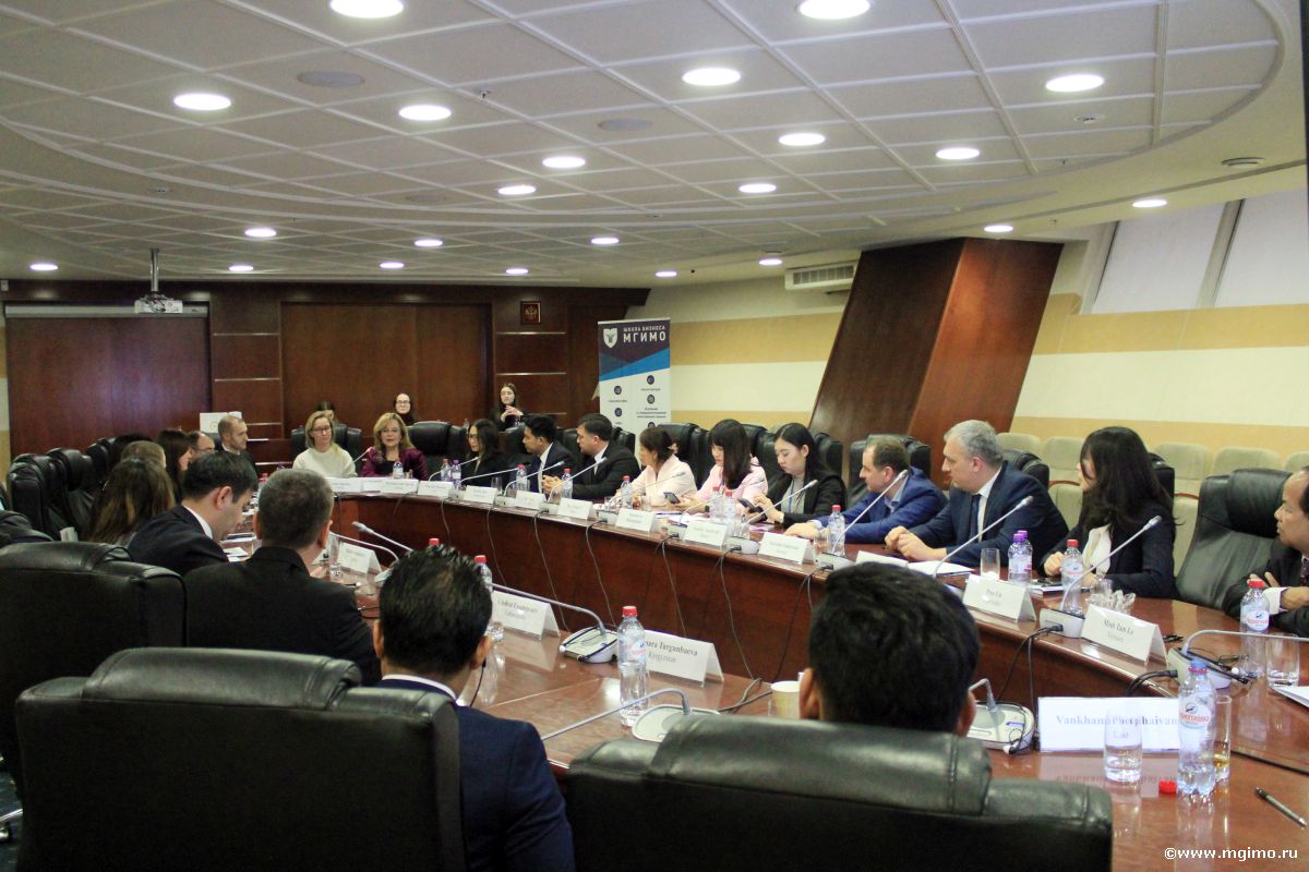 Завершился курс МГИМО — ЮНИТАР