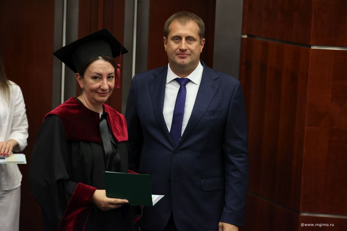 Выпускники Школы бизнеса получили дипломы