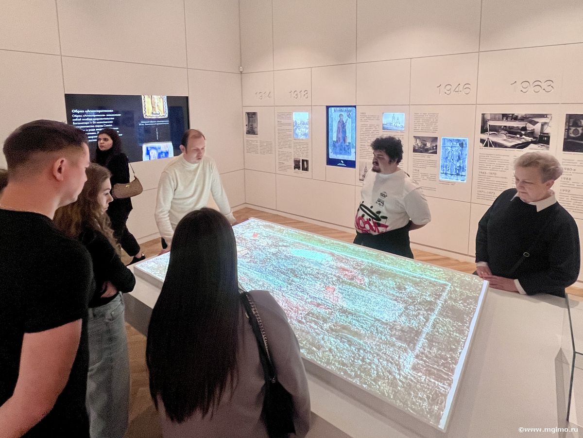 По маршруту Золотого кольца: мгимовцы на выездном модуле во Владимире