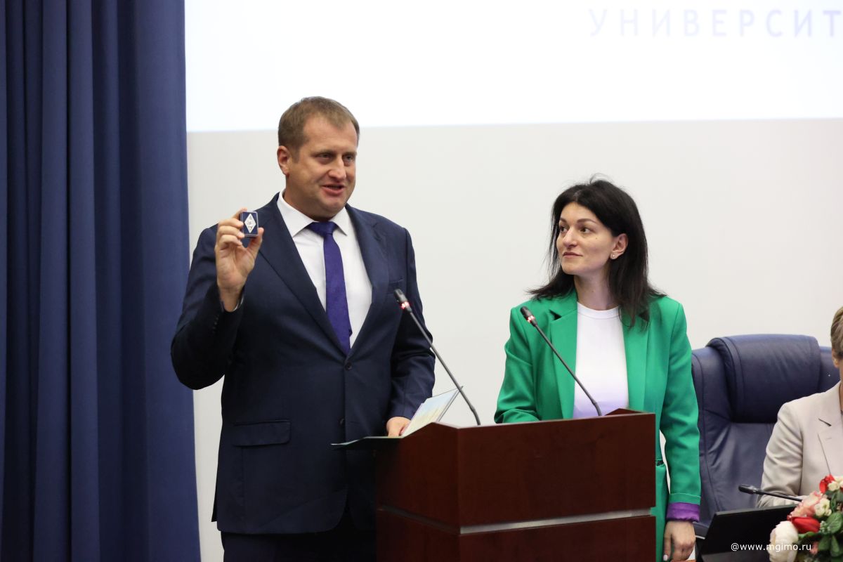 Выпускники Школы бизнеса получили дипломы