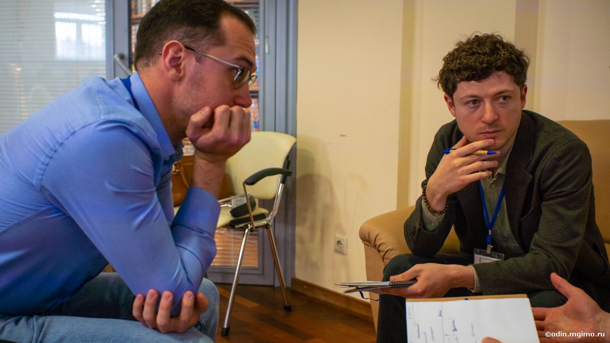 Завершилась программа повышения квалификации «Переговоры для первых»