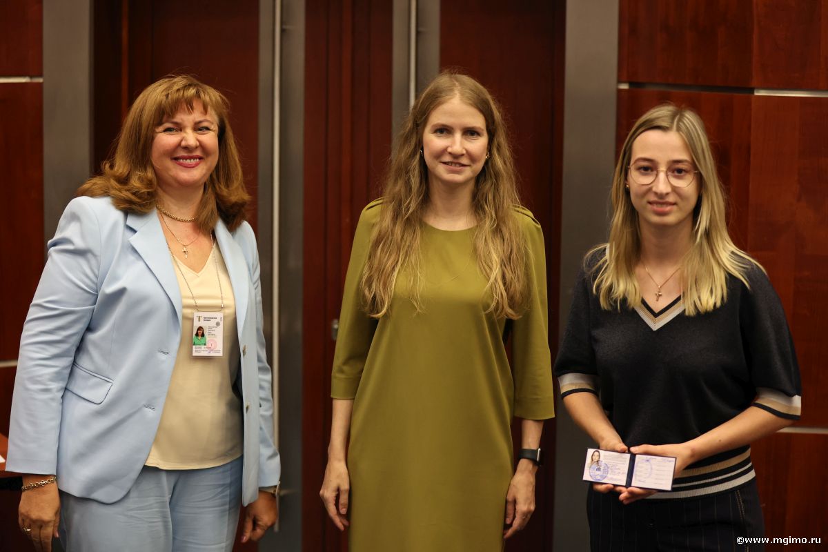 Магистранты Школы бизнеса МГИМО получили студенческие билеты