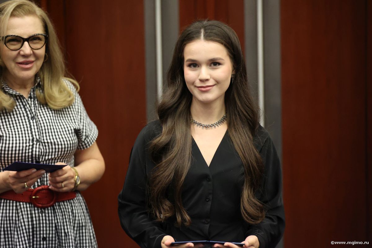 Магистранты Школы бизнеса МГИМО получили студенческие билеты