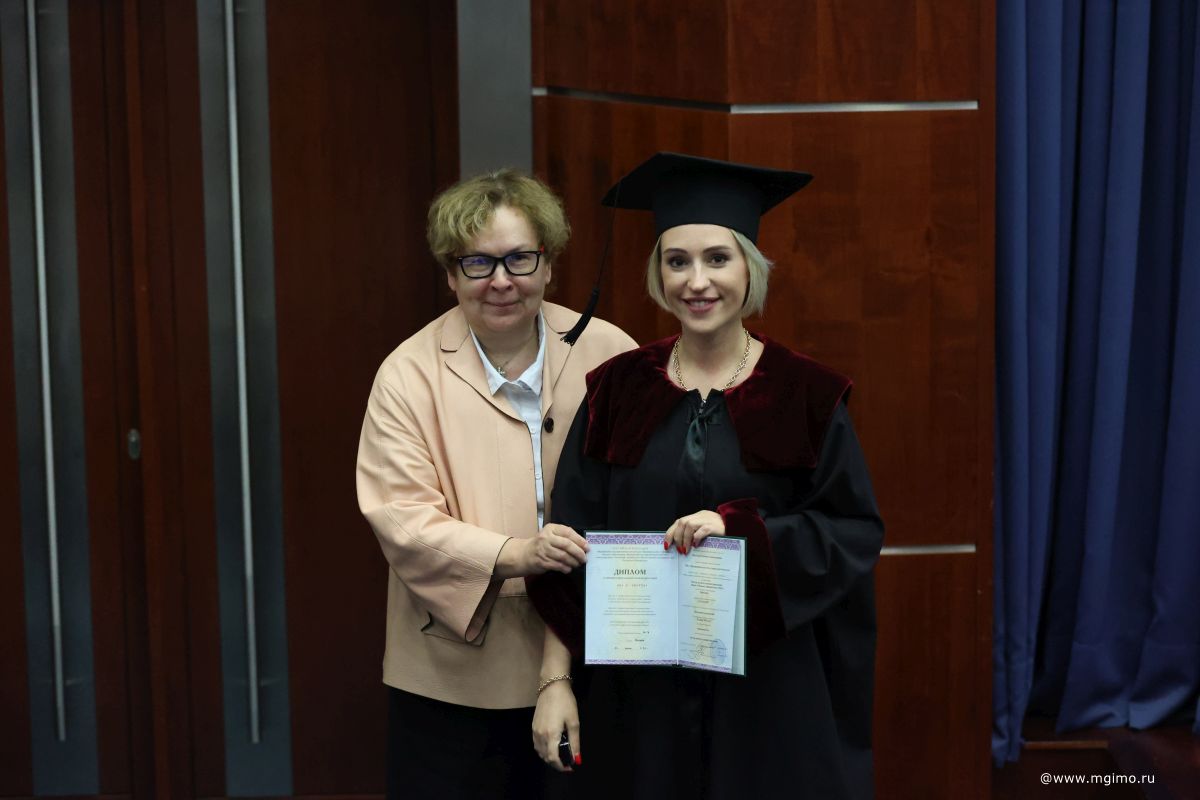 Выпускники Школы бизнеса получили дипломы