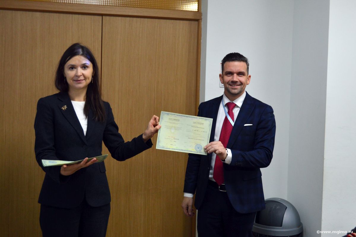 Программа повышения квалификации «Международные переговоры и посредничество»