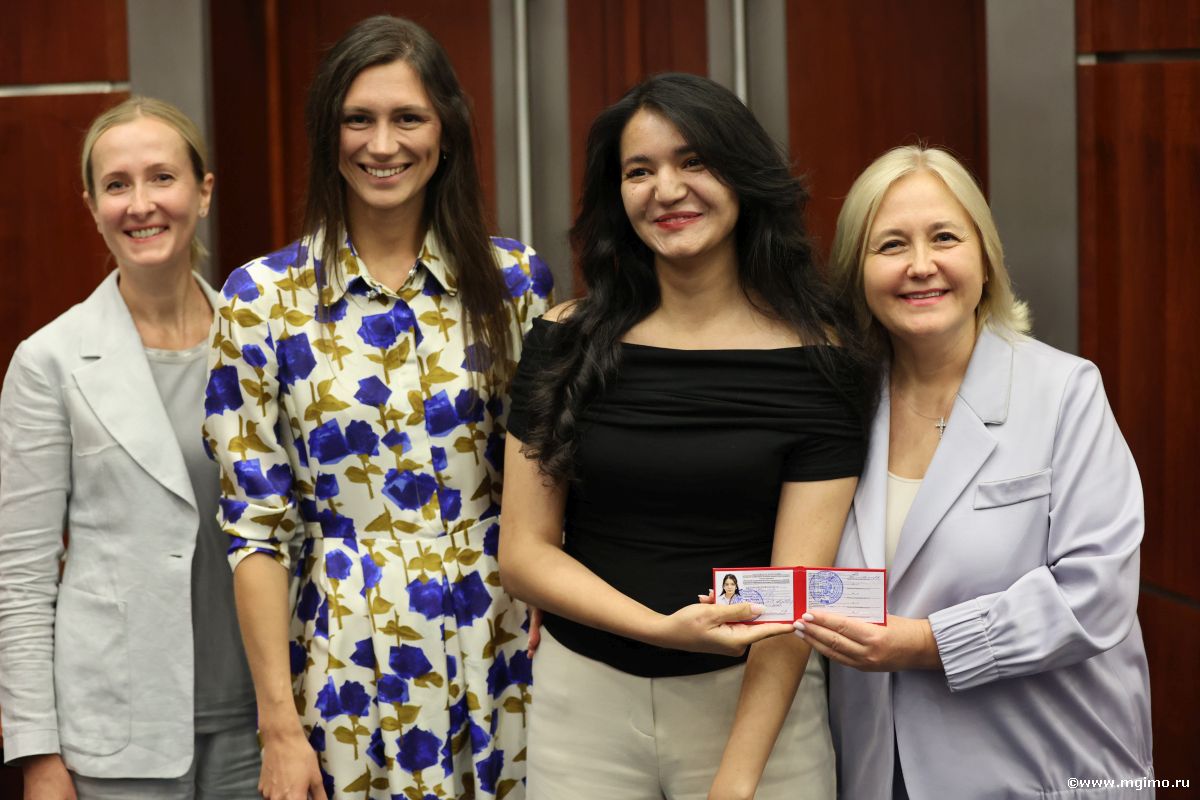 Магистранты Школы бизнеса МГИМО получили студенческие билеты