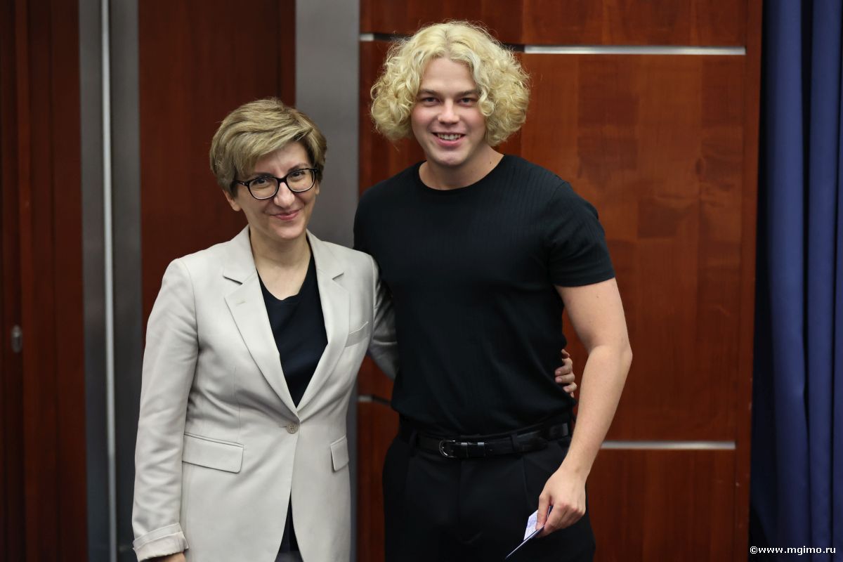 Магистранты Школы бизнеса МГИМО получили студенческие билеты