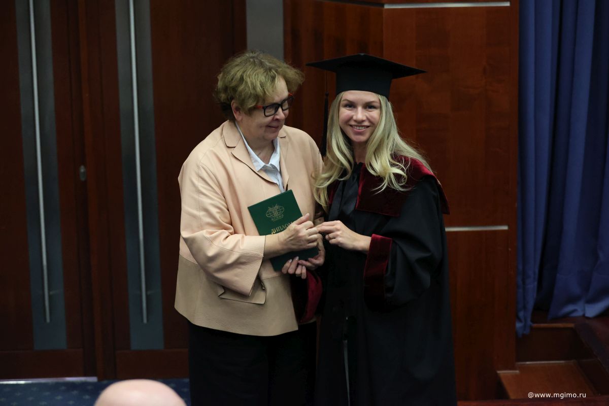 Выпускники Школы бизнеса получили дипломы