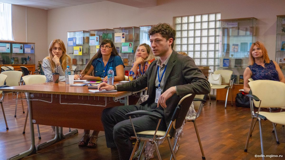 Завершилась программа повышения квалификации «Переговоры для первых»