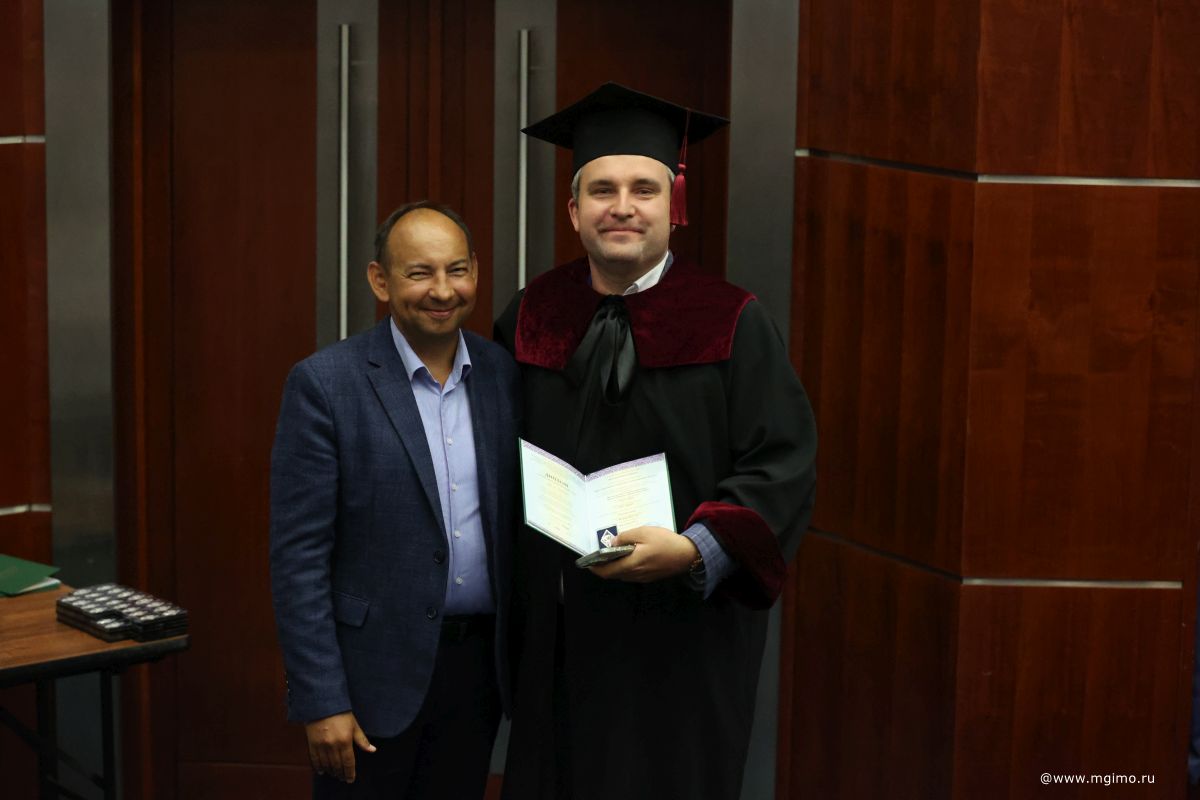 Выпускники Школы бизнеса получили дипломы