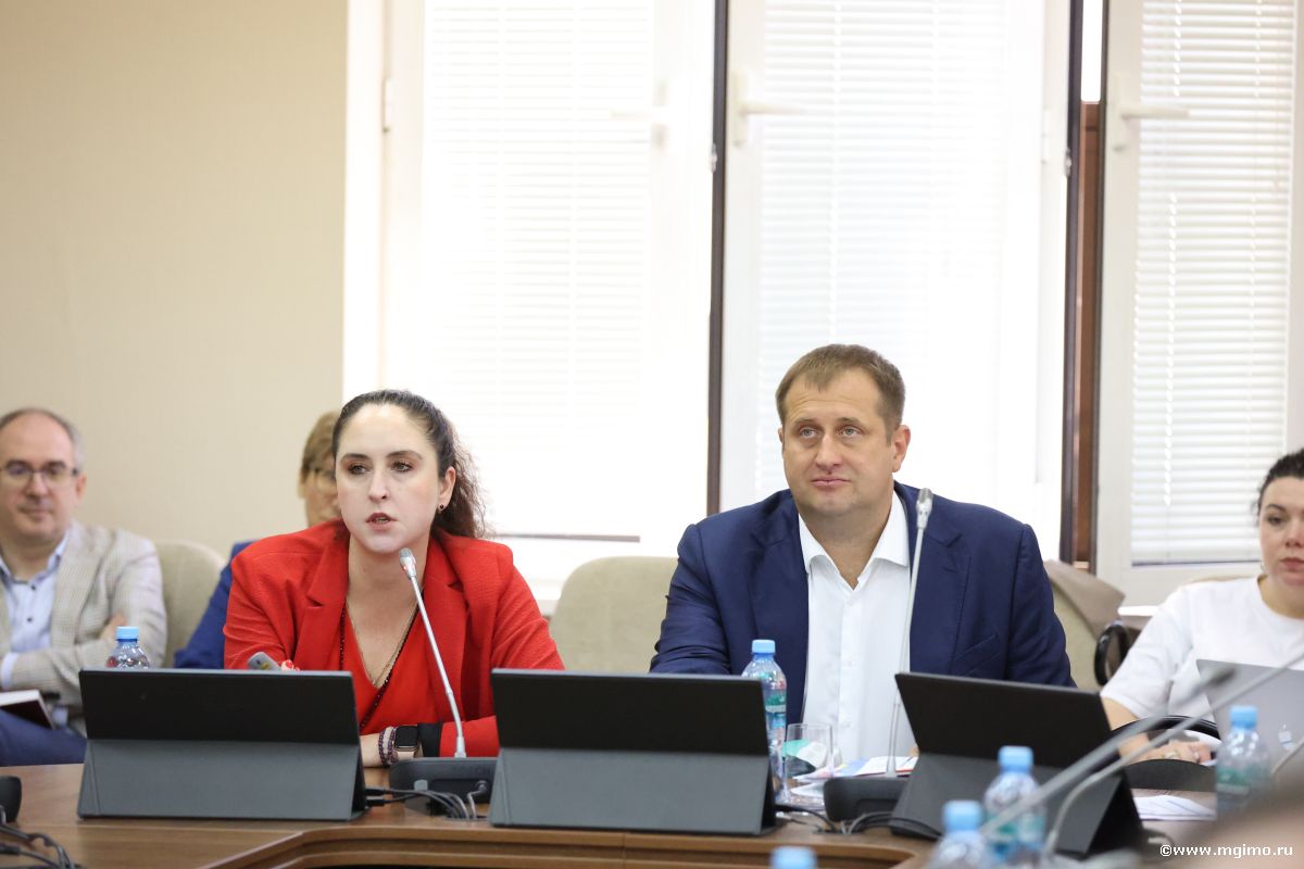 В МГИМО прошла проектно-аналитическая сессия по сетевым программам