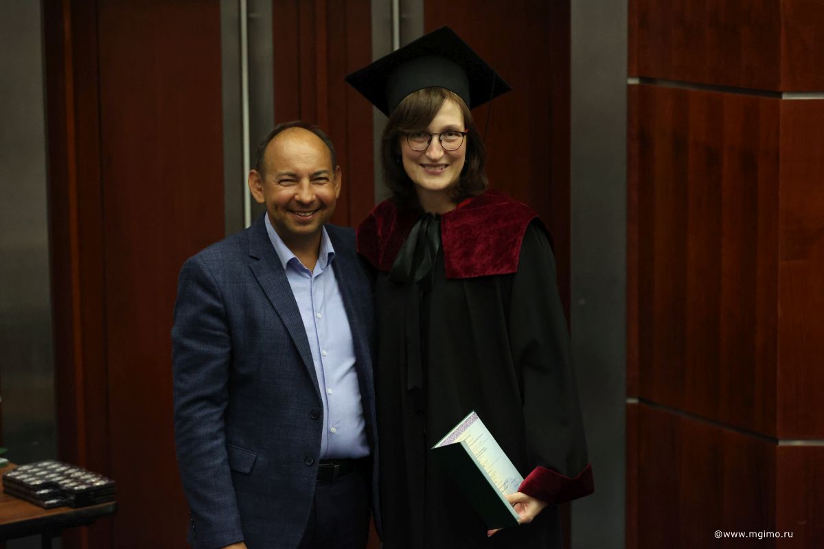 Выпускники Школы бизнеса получили дипломы