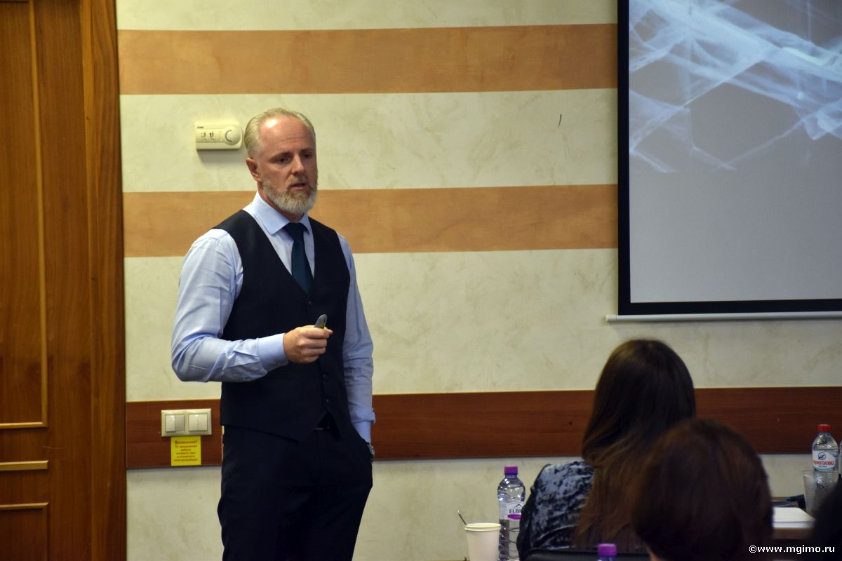 «GR и лоббистская деятельность в бизнесе и НКО»: старт 12-го потока