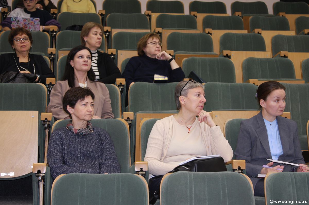 Преподаватели МГИМО прошли обучение на программе «Вуз-студент-ChatGPT: большие языковые модели в образовании»