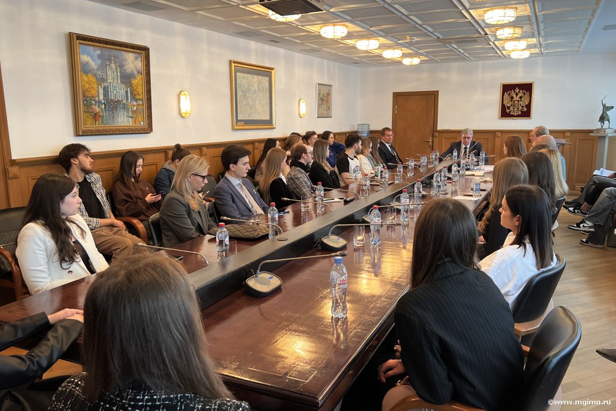 Встреча ректора А.В.Торкунова со студентами магистратуры «Менеджмент в сфере искусства и культуры»