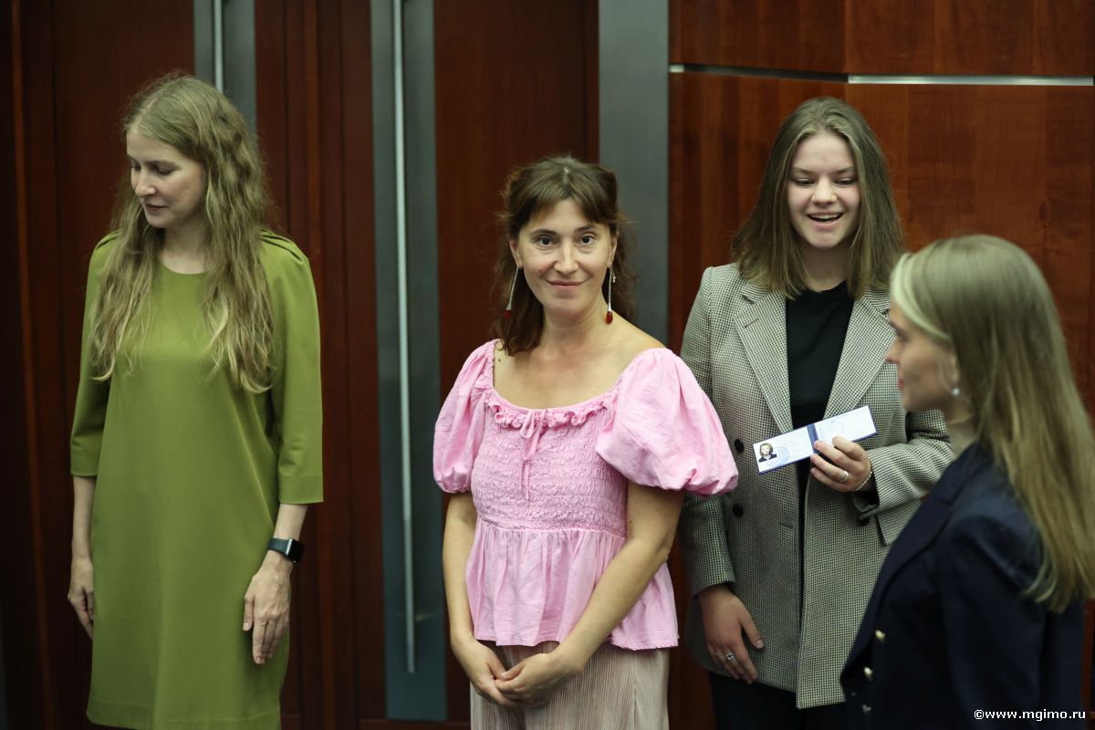 Магистранты Школы бизнеса МГИМО получили студенческие билеты