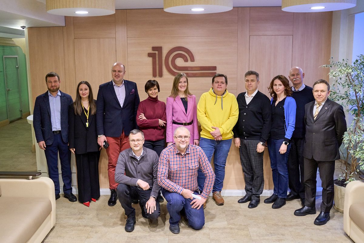 Слушатели программы MBA «Цифровая экономика» изучили инновационные продукты и технологии компании «1С»