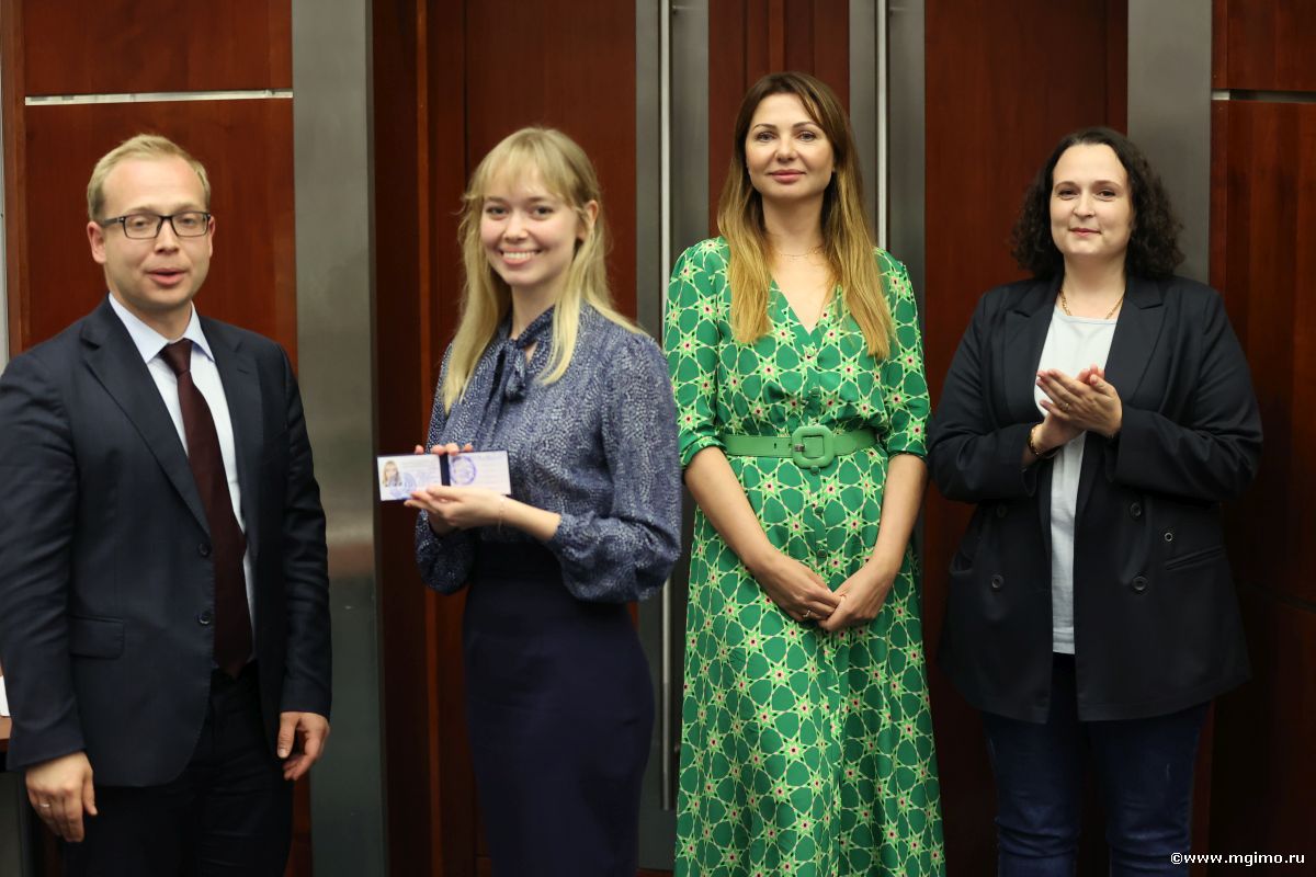 Магистранты Школы бизнеса МГИМО получили студенческие билеты