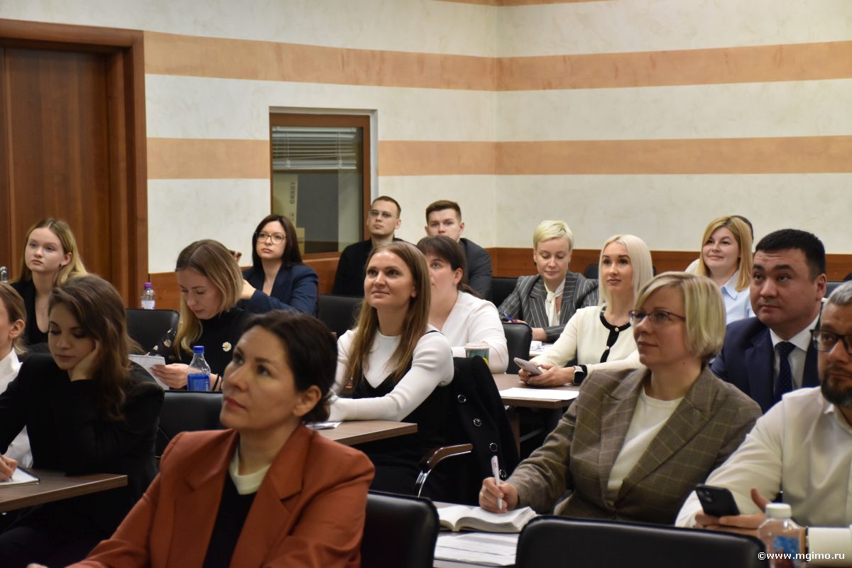 Завершилась программа «Международный деловой протокол и этикет»