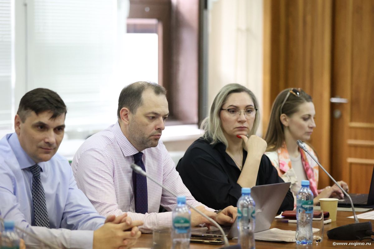 В МГИМО прошла проектно-аналитическая сессия по сетевым программам