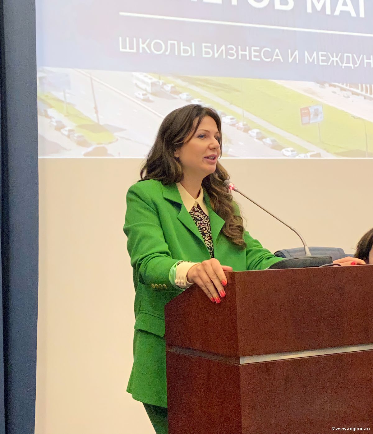 Магистранты Школы бизнеса МГИМО получили студенческие билеты