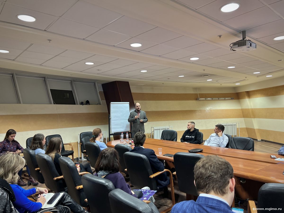 Настоящая «священная корова» в туризме — это возвратный турпоток. Игорь Каверзин на лекции «Туризм по четвергам»