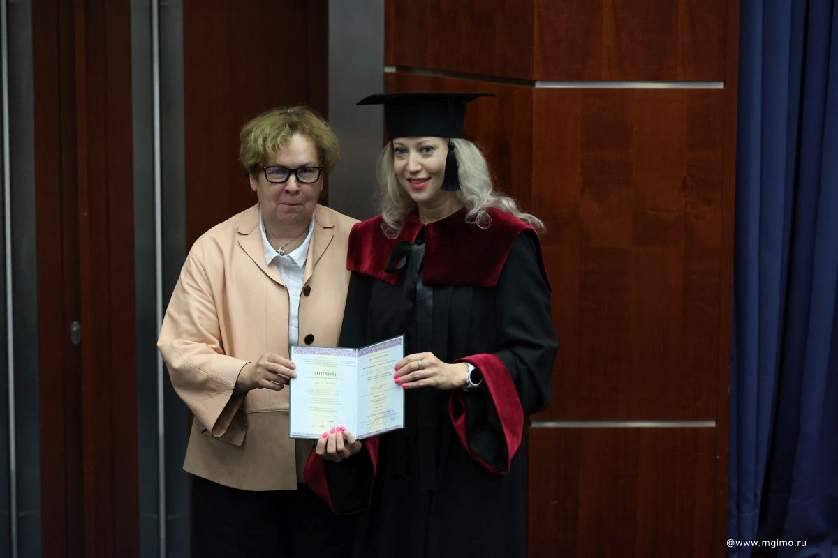 Выпускники Школы бизнеса получили дипломы