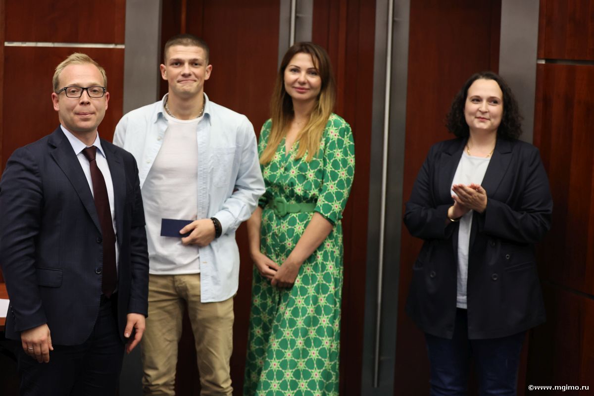 Магистранты Школы бизнеса МГИМО получили студенческие билеты