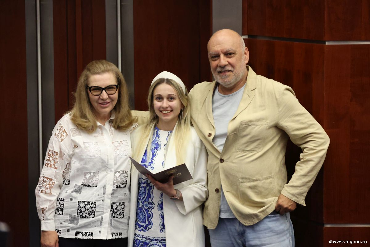 «Практическое искусствознание»: студенты МГИМО получили дипломы о профессиональной переподготовке