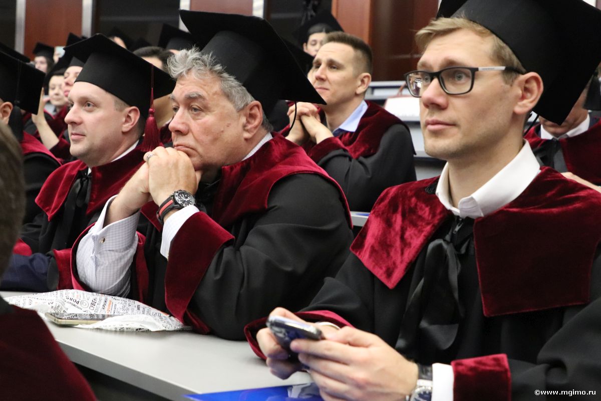 Выпускники программ Школы бизнеса МГИМО получили дипломы