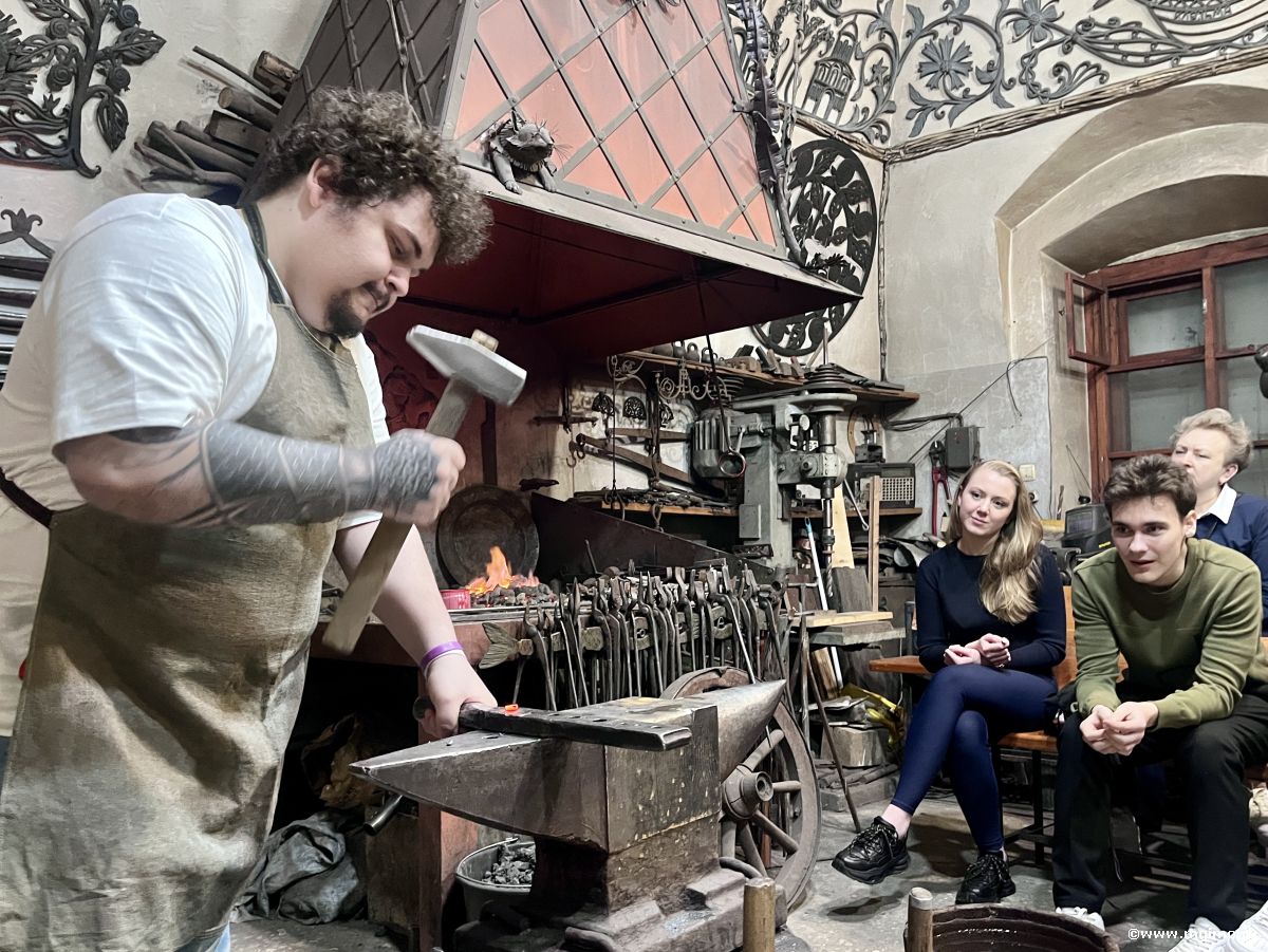 По маршруту Золотого кольца: мгимовцы на выездном модуле во Владимире