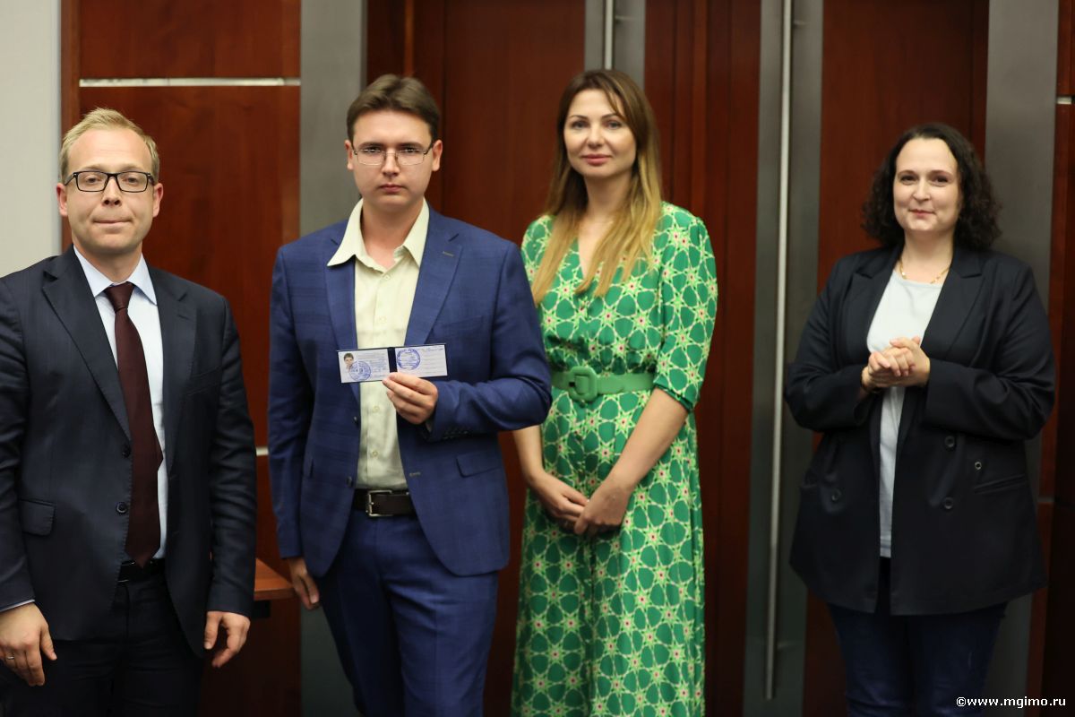 Магистранты Школы бизнеса МГИМО получили студенческие билеты