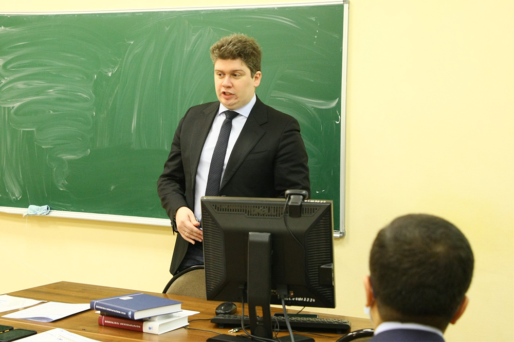 Профессиональная переподготовка по международным отношениям и протоколу