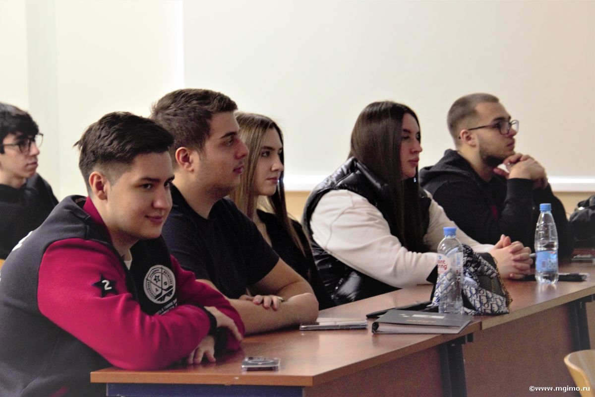 Профессионалы — студентам. Быстрое погружение в профессию