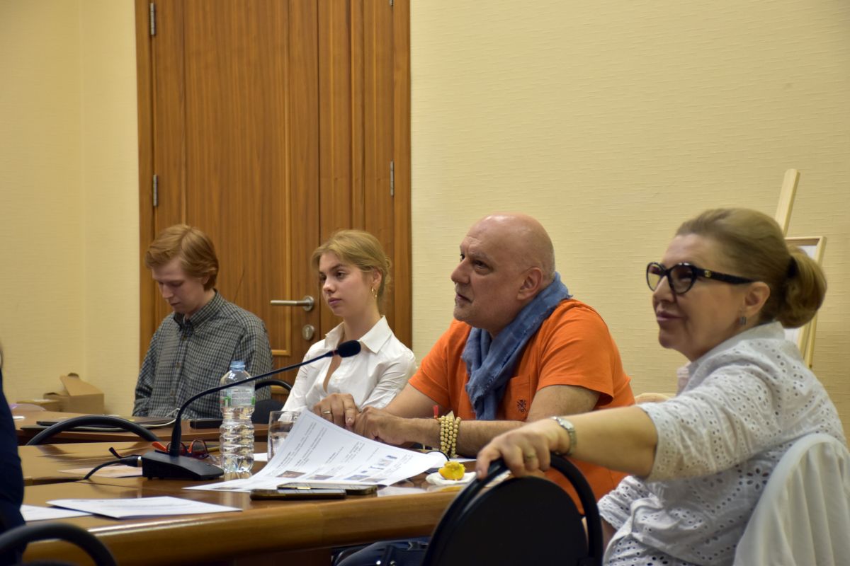 Профессиональная переподготовка «Практическое искусствознание»: защита дипломных проектов студентов МГИМО