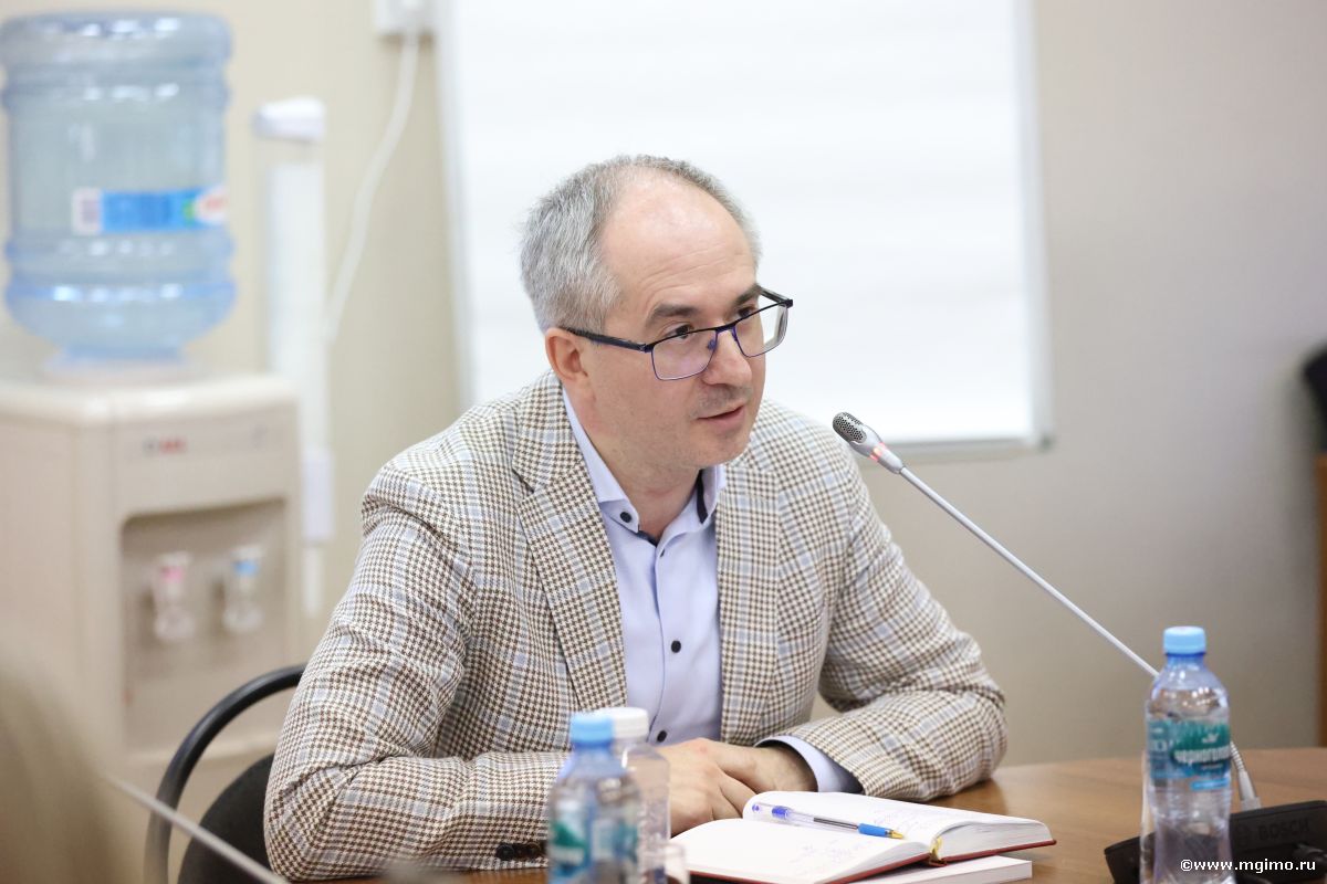 В МГИМО прошла проектно-аналитическая сессия по сетевым программам