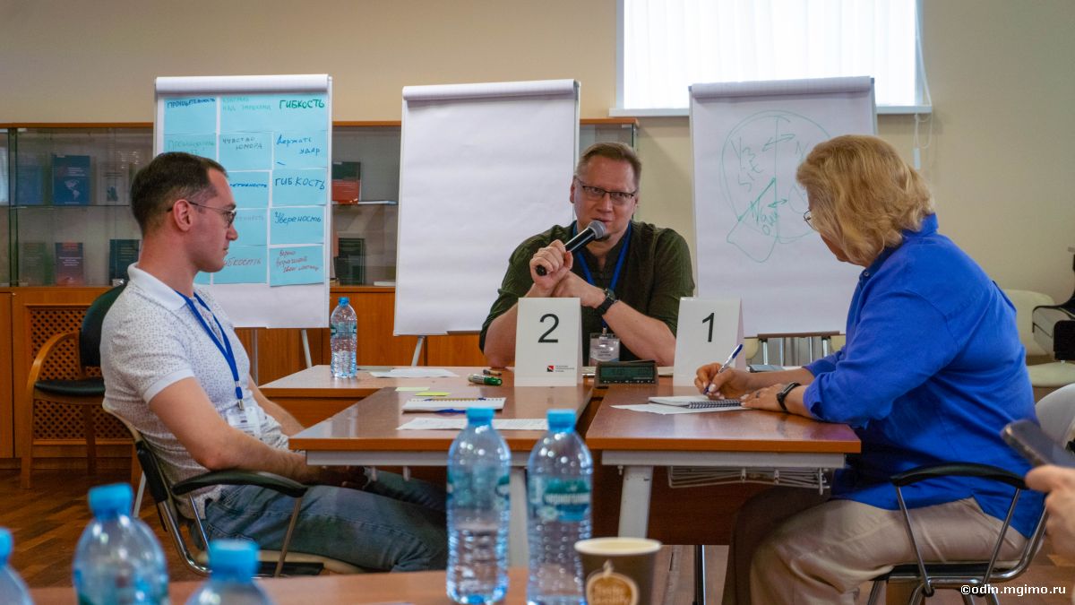Завершилась программа повышения квалификации «Переговоры для первых»