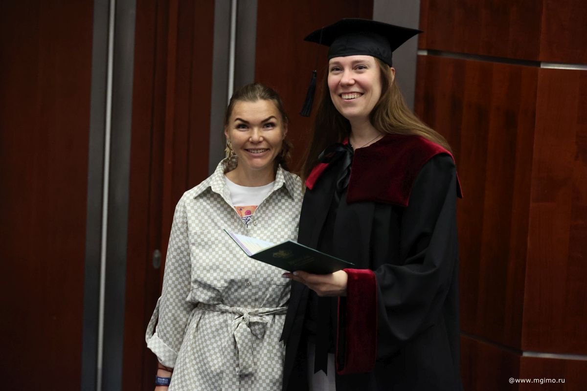 Выпускники Школы бизнеса получили дипломы