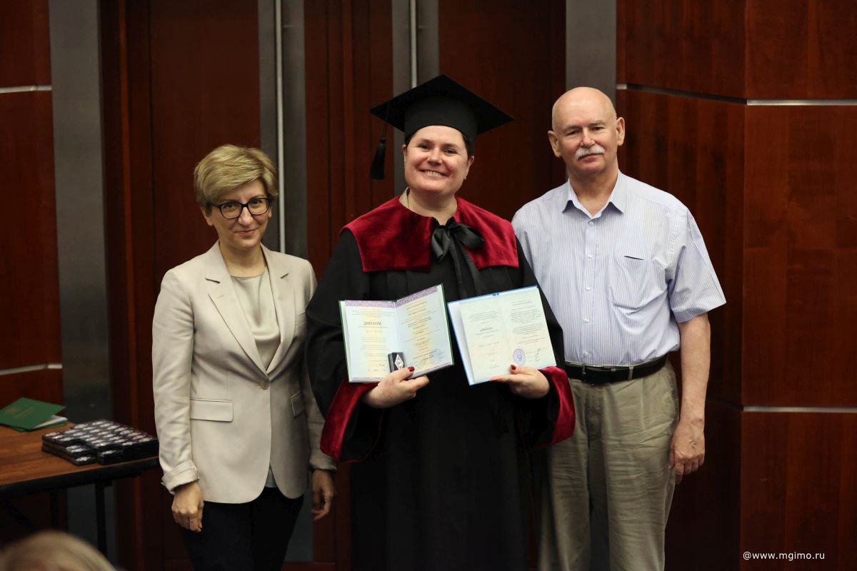 Выпускники Школы бизнеса получили дипломы