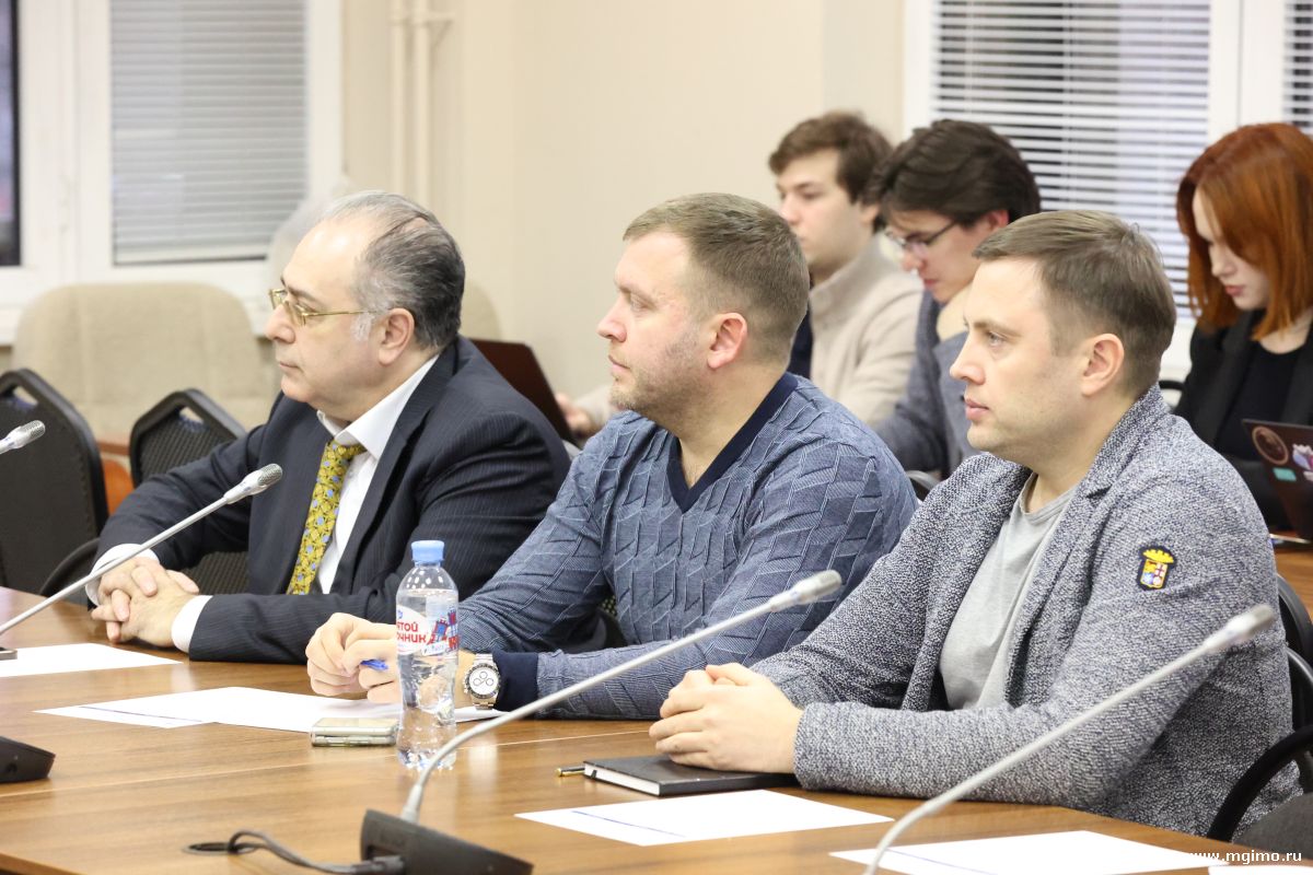 Формирующийся миропорядок: риски и возможности для России