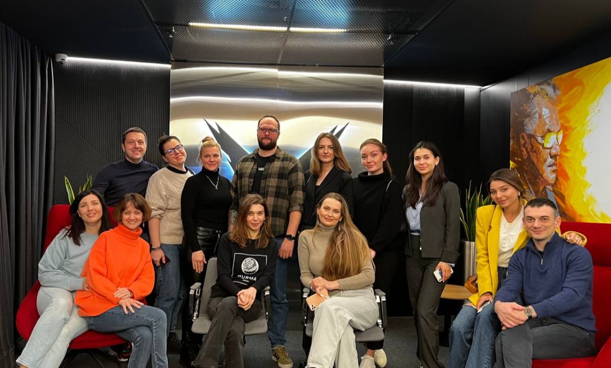 Магистранты программы «Психология управления и социальных коммуникаций» в офисе команды мультиспортивных проектов «Лига Героев»