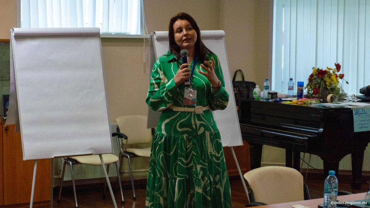 Завершилась программа повышения квалификации «Переговоры для первых»