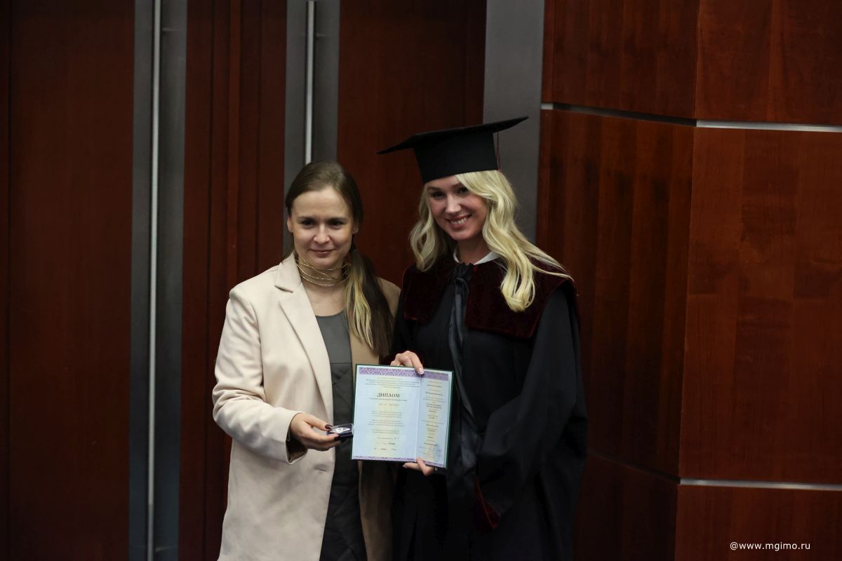 Выпускники Школы бизнеса получили дипломы