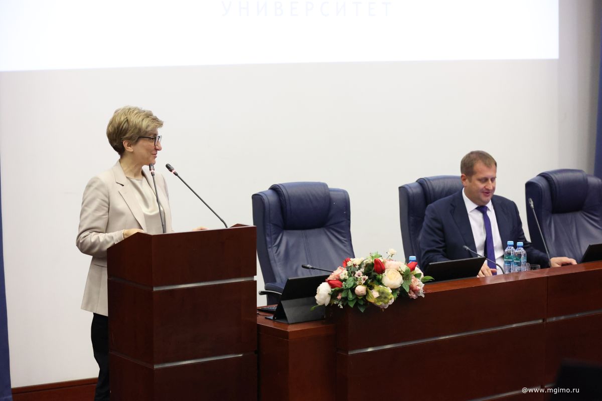 Выпускники Школы бизнеса получили дипломы