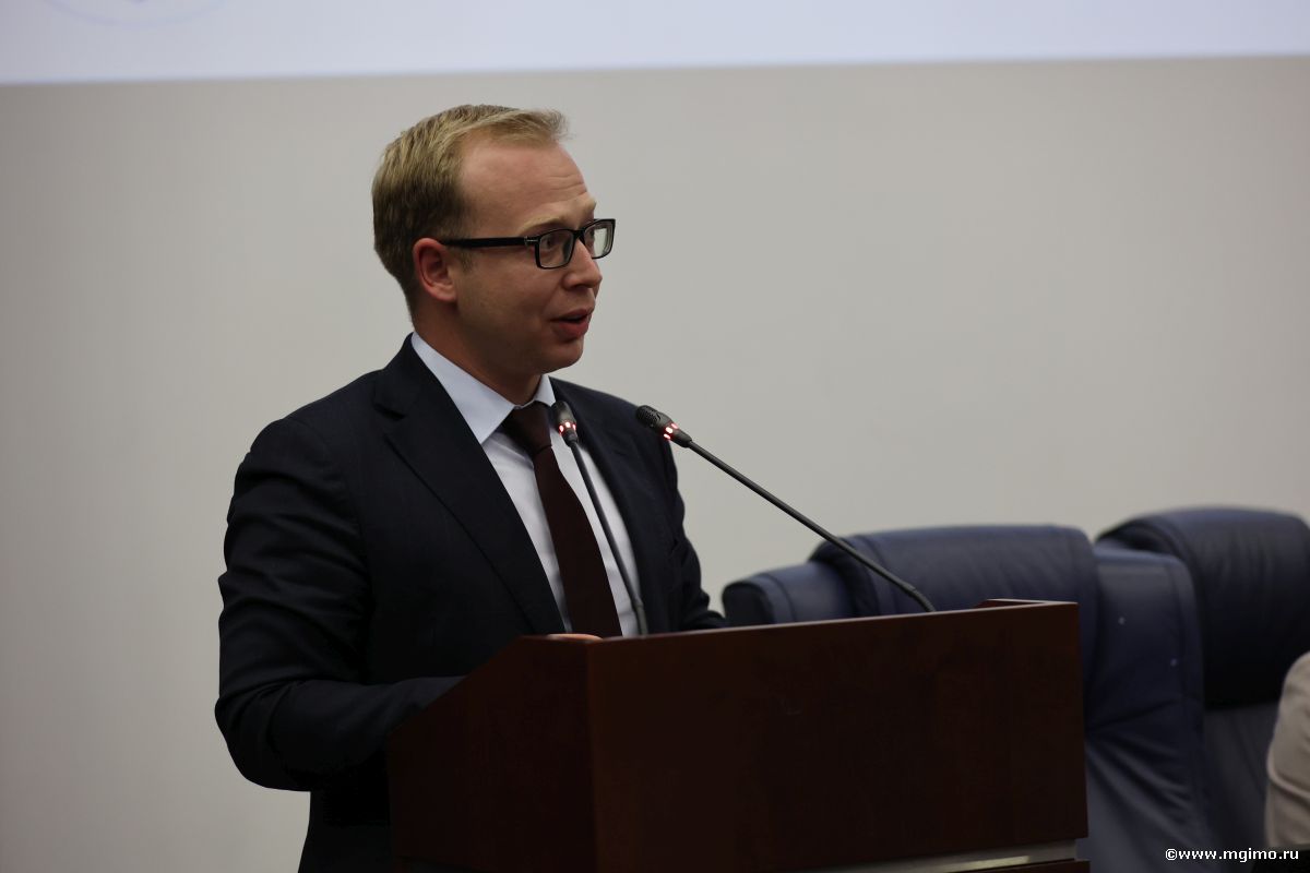 Магистранты Школы бизнеса МГИМО получили студенческие билеты