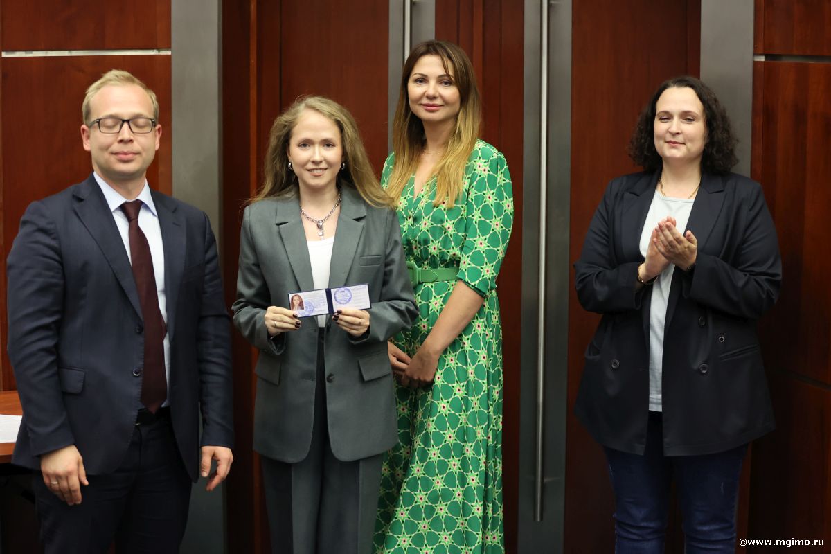 Магистранты Школы бизнеса МГИМО получили студенческие билеты