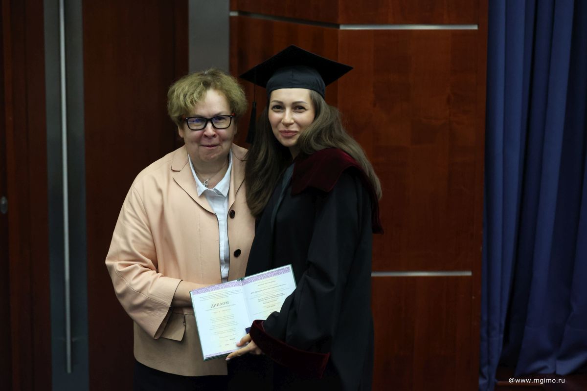 Выпускники Школы бизнеса получили дипломы