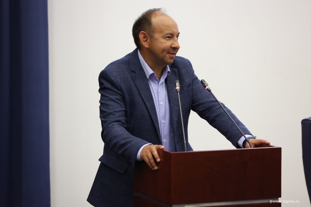 Выпускники Школы бизнеса получили дипломы